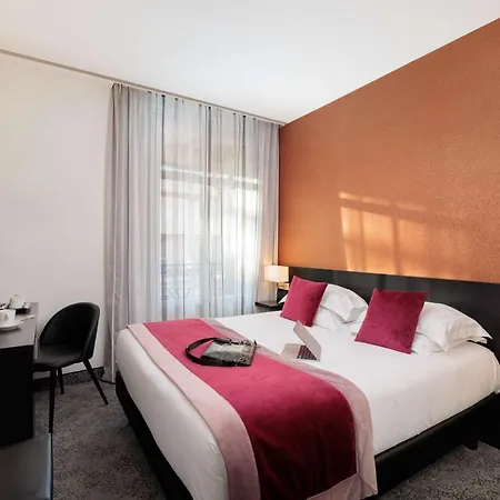 Western Massena Hotel 4*